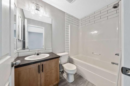 123 Elgin Meadows View Se, Calgary, AB - Indoor Photo Showing Bathroom