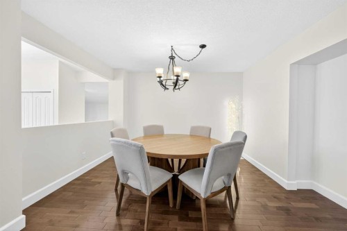 2831 Brecken Road Nw, Calgary, AB - Indoor Photo Showing Dining Room