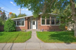 2831 Brecken Road NW Calgary, AB T2L 1H5