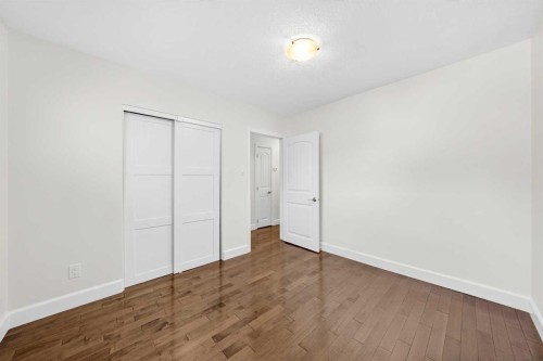 2831 Brecken Road Nw, Calgary, AB - Indoor Photo Showing Other Room
