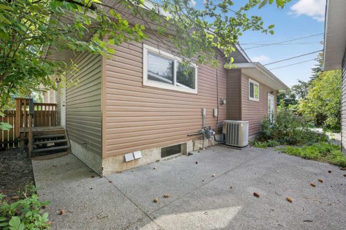 2831 Brecken Road Nw, Calgary, AB - Outdoor With Exterior