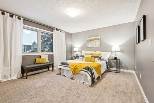15-803 Varsity Estates Drive Nw, Calgary, AB - Indoor Photo Showing Bedroom