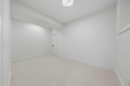 3917 19 Street Sw, Calgary, AB - Indoor Photo Showing Other Room