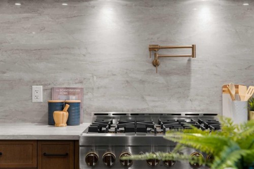 3917 19 Street Sw, Calgary, AB - Indoor