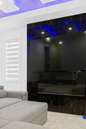 21 Sunvalley View, Cochrane, AB - Indoor Photo Showing Bedroom