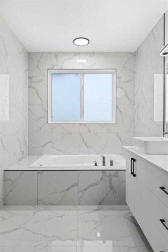 21 Sunvalley View, Cochrane, AB - Indoor