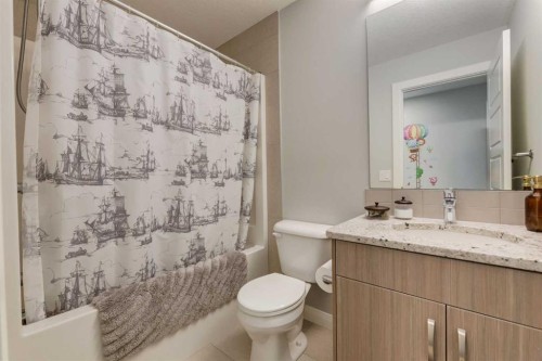 57 Evansfield Gate Nw, Calgary, AB - Indoor Photo Showing Bathroom