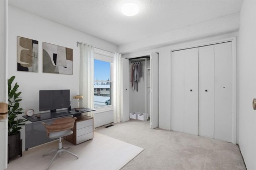 622 58 Street Se, Calgary, AB - Indoor Photo Showing Office