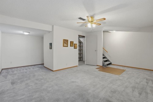 622 58 Street Se, Calgary, AB - Indoor