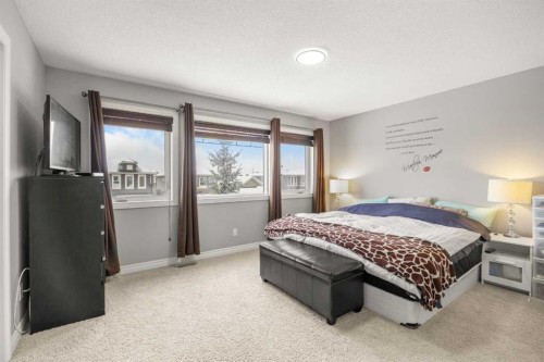 240 Evanspark Gardens Nw, Calgary, AB - Indoor Photo Showing Bedroom
