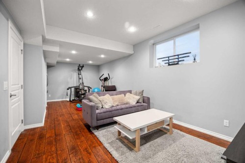240 Evanspark Gardens Nw, Calgary, AB - Indoor
