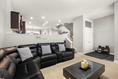 240 Evanspark Gardens Nw, Calgary, AB - Indoor Photo Showing Living Room