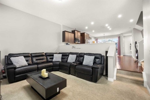 240 Evanspark Gardens Nw, Calgary, AB - Indoor Photo Showing Living Room
