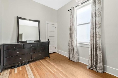 430 15 Avenue Ne, Calgary, AB - Indoor