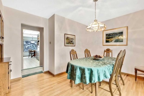 79 Chancellor Way Nw, Calgary, AB - Indoor Photo Showing Dining Room