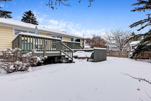 79 Chancellor Way Nw, Calgary, AB - Outdoor