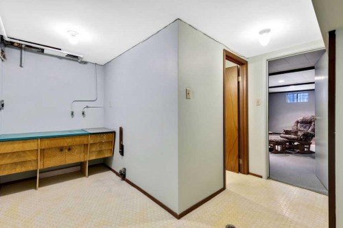 79 Chancellor Way Nw, Calgary, AB - Indoor Photo Showing Other Room