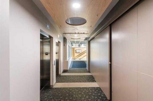 420-63 Inglewood Park Se, Calgary, AB - Indoor Photo Showing Other Room