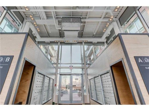 420-63 Inglewood Park Se, Calgary, AB - Indoor Photo Showing Other Room