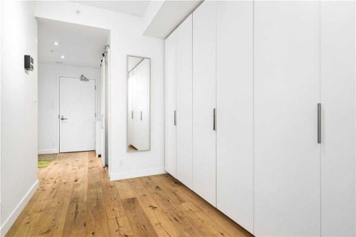 420-63 Inglewood Park Se, Calgary, AB - Indoor Photo Showing Other Room