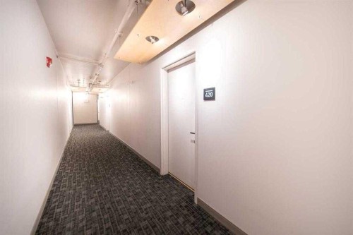 420-63 Inglewood Park Se, Calgary, AB - Indoor Photo Showing Other Room