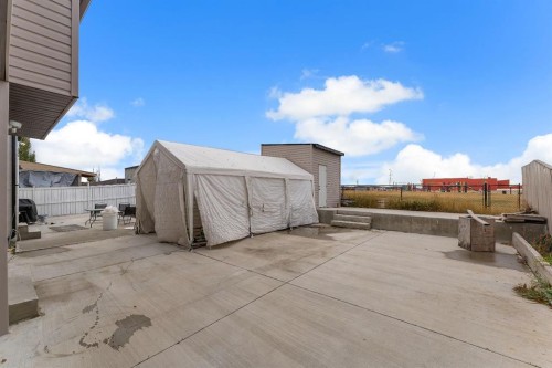 11 Saddlebrook Way Ne, Calgary, AB - Outdoor With Exterior