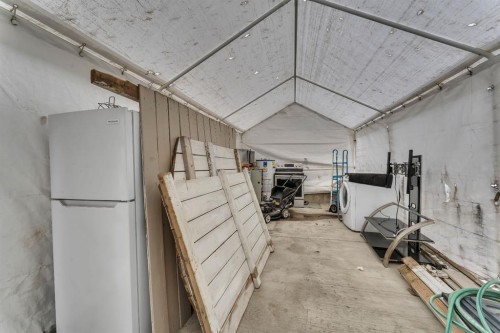 11 Saddlebrook Way Ne, Calgary, AB - Indoor