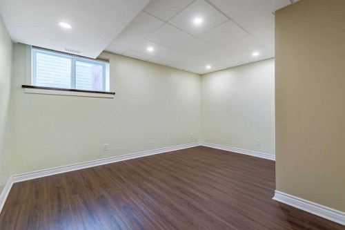 518 Sunrise Way Sw, Diamond Valley, AB - Indoor Photo Showing Other Room