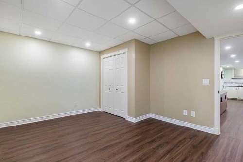 518 Sunrise Way Sw, Diamond Valley, AB - Indoor Photo Showing Other Room