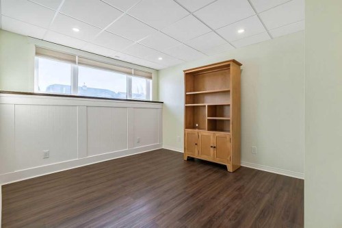 518 Sunrise Way Sw, Diamond Valley, AB - Indoor Photo Showing Other Room