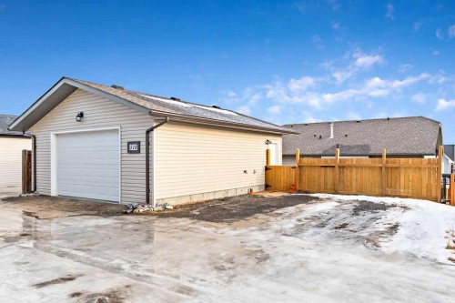 518 Sunrise Way Sw, Diamond Valley, AB - Outdoor