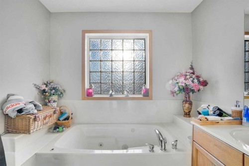 109 Taralea Green Ne, Calgary, AB - Indoor Photo Showing Bathroom