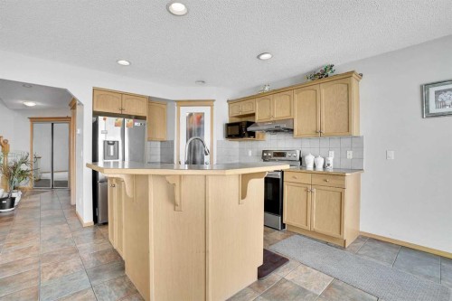 109 Taralea Green Ne, Calgary, AB - Indoor Photo Showing Kitchen