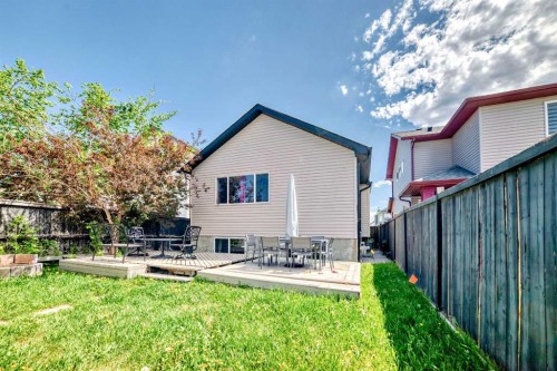 12 Taravista Crescent Ne, Calgary, AB - Outdoor With Exterior