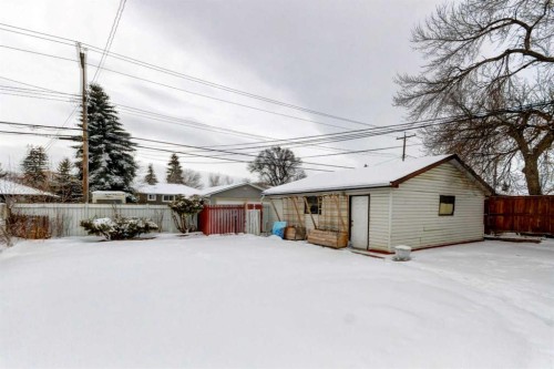 2443 42 Street Se, Calgary, AB - Outdoor