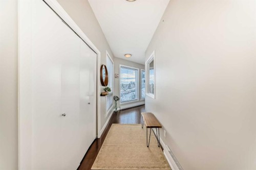 529-4303 1 Street Ne, Calgary, AB - Indoor Photo Showing Other Room