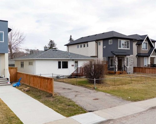 8531 47 Avenue Nw, Calgary, AB - Outdoor