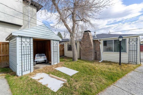 8531 47 Avenue Nw, Calgary, AB - Outdoor