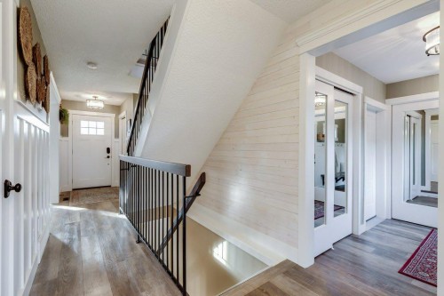 1220 Meadowbrook Drive Se, Airdrie, AB - Indoor Photo Showing Other Room