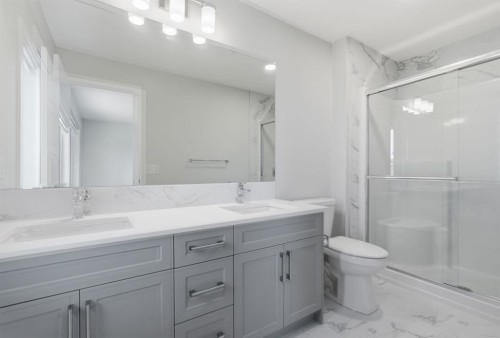 936 Reynolds Lane Sw, Airdrie, AB - Indoor Photo Showing Bathroom