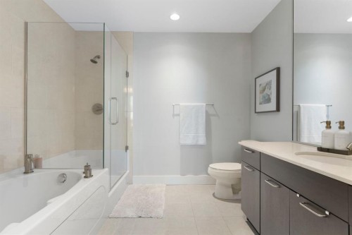 1601-433 11 Avenue Se, Calgary, AB - Indoor Photo Showing Bathroom