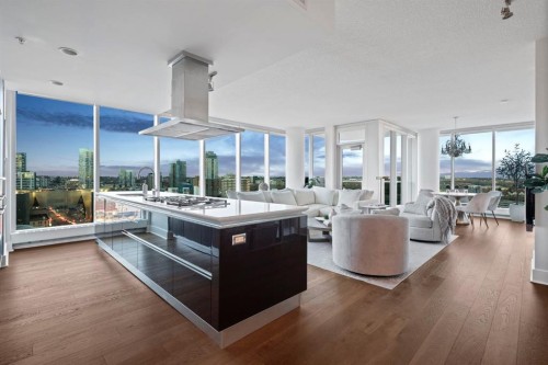 1601-433 11 Avenue Se, Calgary, AB - Indoor Photo Showing Other Room