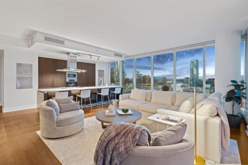 1601-433 11 Avenue Se, Calgary, AB - Indoor Photo Showing Living Room