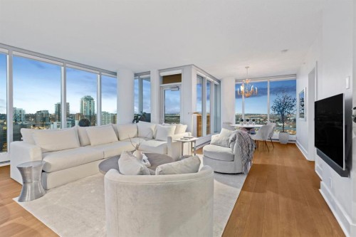 1601-433 11 Avenue Se, Calgary, AB - Indoor Photo Showing Living Room
