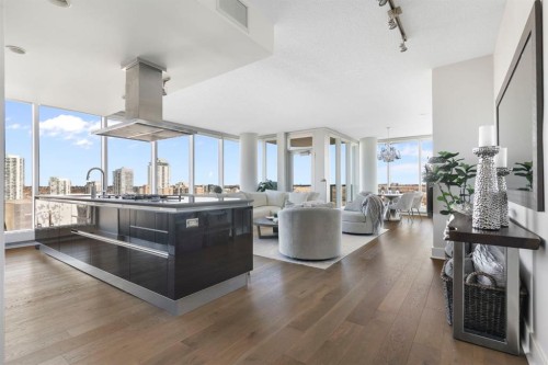 1601-433 11 Avenue Se, Calgary, AB - Indoor Photo Showing Kitchen With Upgraded Kitchen