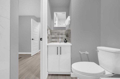 5868 Dalcastle Drive Nw, Calgary, AB - Indoor Photo Showing Bathroom
