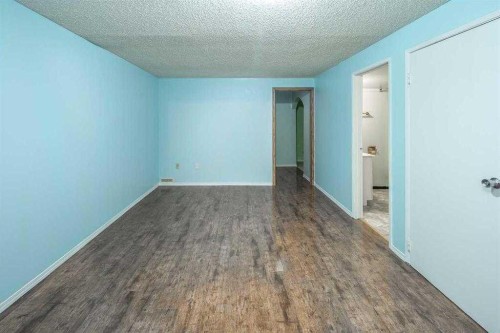 880 Rundlecairn Way Ne, Calgary, AB - Indoor Photo Showing Other Room