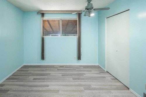 880 Rundlecairn Way Ne, Calgary, AB - Indoor Photo Showing Other Room