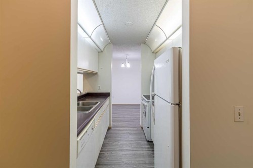314-21 Dover Point Se, Calgary, AB - Indoor