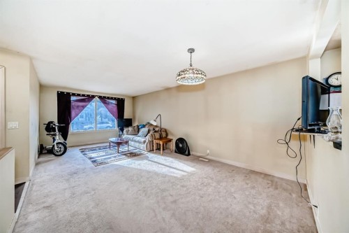 247 Bracewood Road Sw, Calgary, AB - Indoor